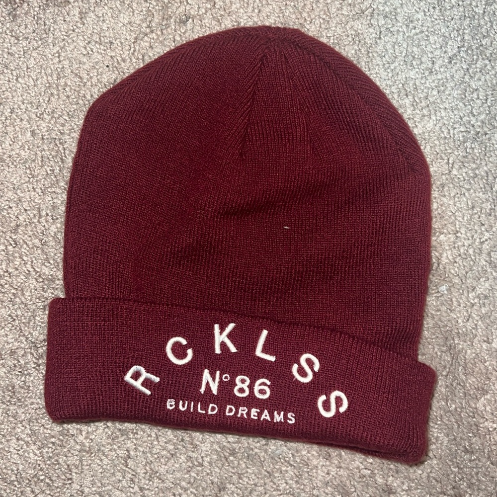 Rckless beanie maroon